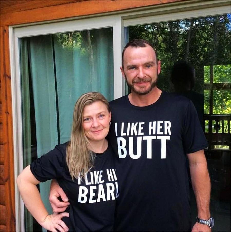 His Beard & Her Butt Couple T-Shirts – Funny Matching Set