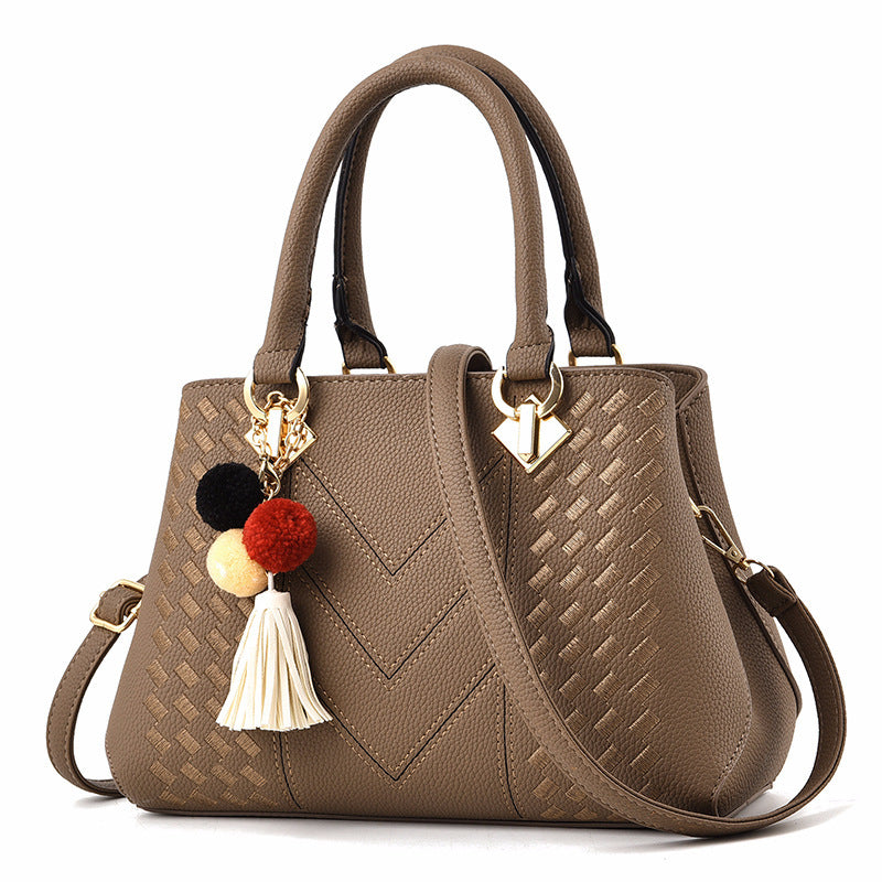 Luxury Crossbody Handbags for Women – Elegant & Stylish
