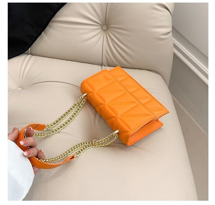 Small Square Chain Crossbody Bag – Stylish Compact Carry