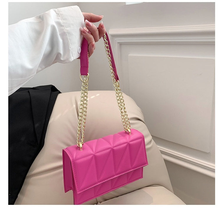 Small Square Chain Crossbody Bag – Stylish Compact Carry